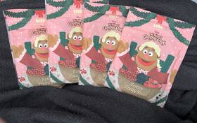 Barkbox 840134683188 Lot Of 4 Bark Box The Muppets Christmas Carol Festive Fruity Feast Dog Treats