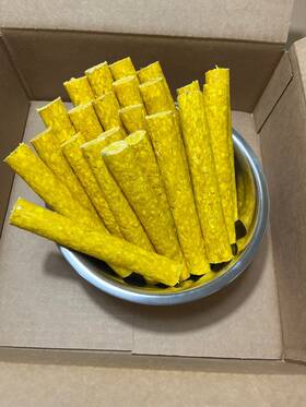 Bio716y Benty America 25 Pcs Of 6 Inch X 1 Yellow Colored Extruded Rawhide Beef Munch Stick