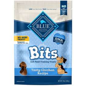 Blue Buffalo 840243142774 Training Treats Chicken Flavor Soft For Dogs Whole Grain 19 Oz. Bag