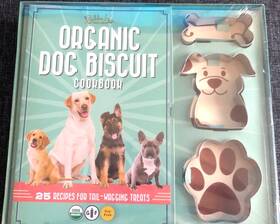 5447 Bubba Rose Biscuit Company Organic Dog Cookbook 25 Recipes And 3 Cookie Cutters