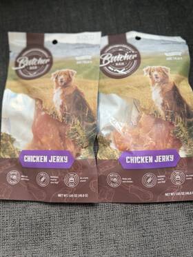 Krb005 Butcher Bar Dog Treats Chicken Jerky 1.6oz 2 Packs Expiration Mar 2027