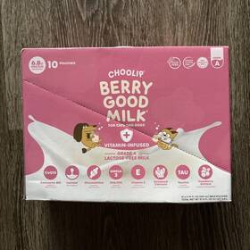 Choolip 850052024505 Berry Good Milk 10 Pouches. Vitamin-infused Cat Dog Kitten Puppy
