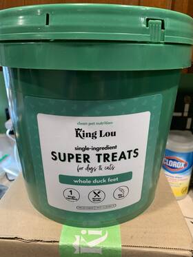 King Lou. 860012779123 229 Duck Feet Bucket Single-ingredient Treats 120ct Sealed Exp 5/28