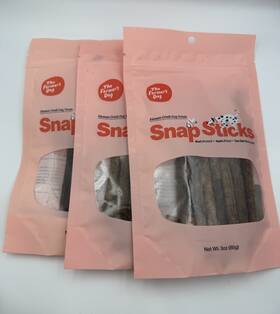 The Farmers Dog 810087380304 3 Pack Snap Sticks Human Grade Treats Beef Apple Sea Salt