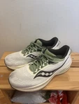 Saucony Triumph 21 White / Umbra - Men Size 11. Fixed Price $30.00.