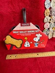 Nwt Peanuts Treat Skillet Bakers Set Cast Iron Dog Bone Shape. Fixed Price $22.50.