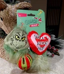 Dr. Seuss How The Grinch Stole Christmas New 2025 Toy Set Of 3 Pet Catnip. Fixed Price $7.95.