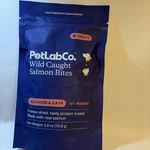Bb 12/2026 Petlabco Wild Caught Salmon Bites Freeze-dried Treats For Dogs & Cats. Fixed Price $10.00.